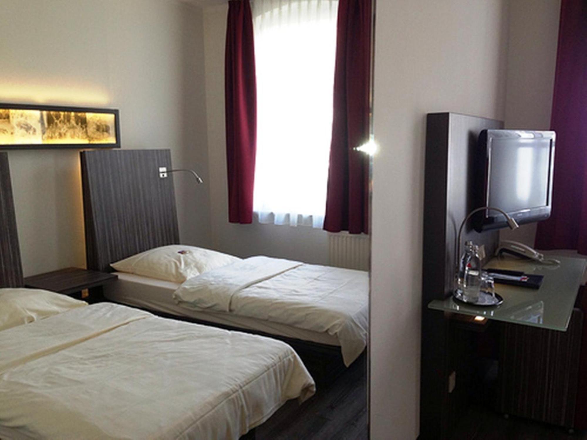 Gieschens Hotel Ахим Номер фото